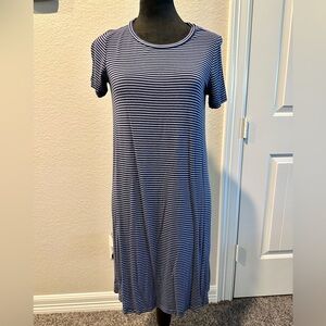 Bundle of 2 Gap blue shift dresses size medium GUC